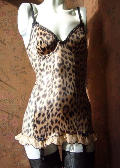 VS Corset Garter  (36B)
