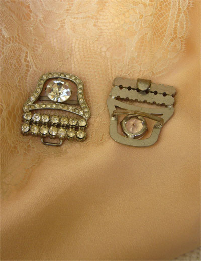 Two Piece Diamante Buckle~VA-18