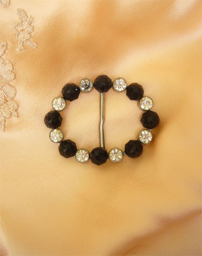 Diamante and black plastic Buckle~VA-21