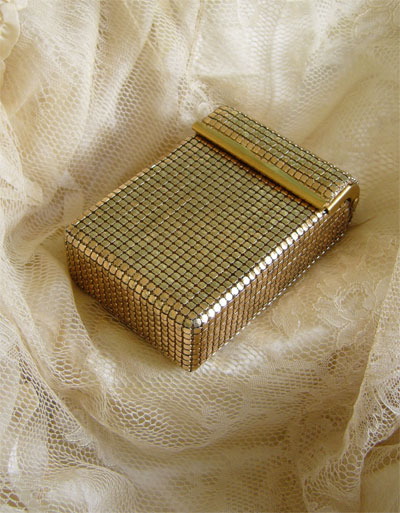 Gold Mesh Cigarette Packet Holder VA-7