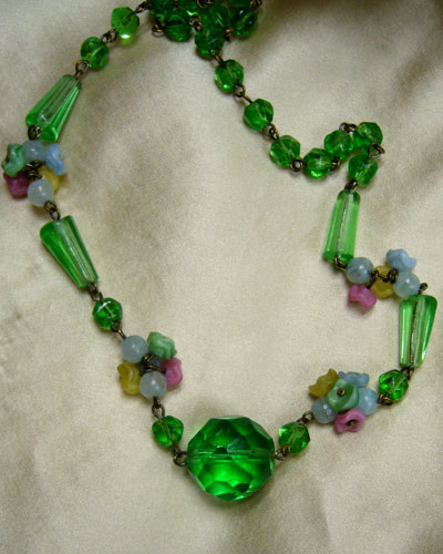 Art Deco Glass Beaded Necklace