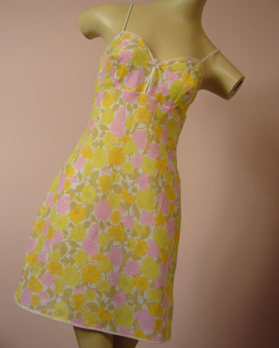 Cutie Flower Slip Vintage 1960's VS-9
