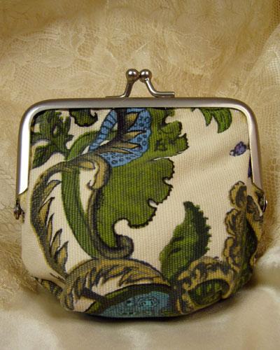 Thorn Blossom Purse
