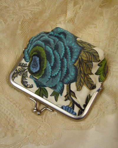 Thorn Blossom Purse
